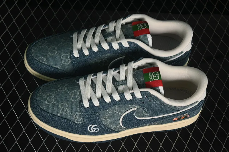 All categories Nk SB Dunk Series Nk SB Dunk Low High-end customized low-top sneakers Nike SB Dunk Low Gucci co-branded blue denim Anniversary high-end customized low-top casual sneakers SC0601-454